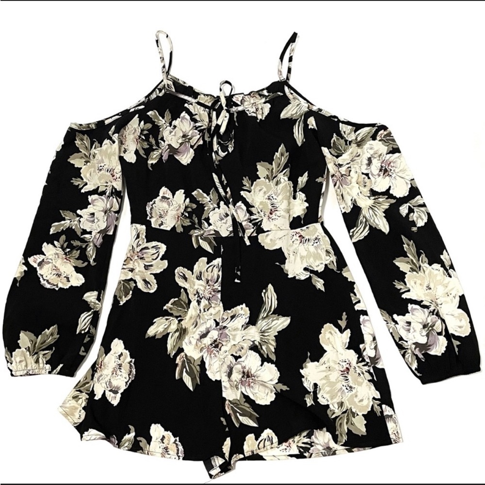 Spicewear Cold Shoulder Romper